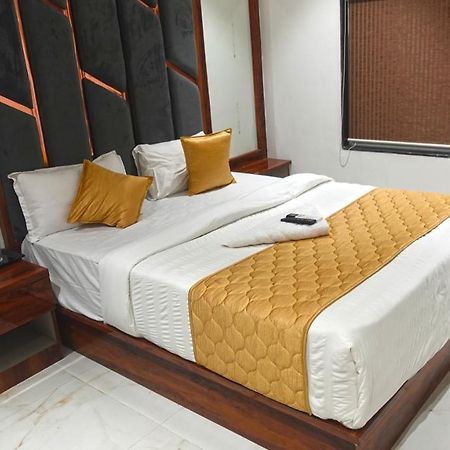 Hotel Palms Residency, Chembur Mumbai Kültér fotó