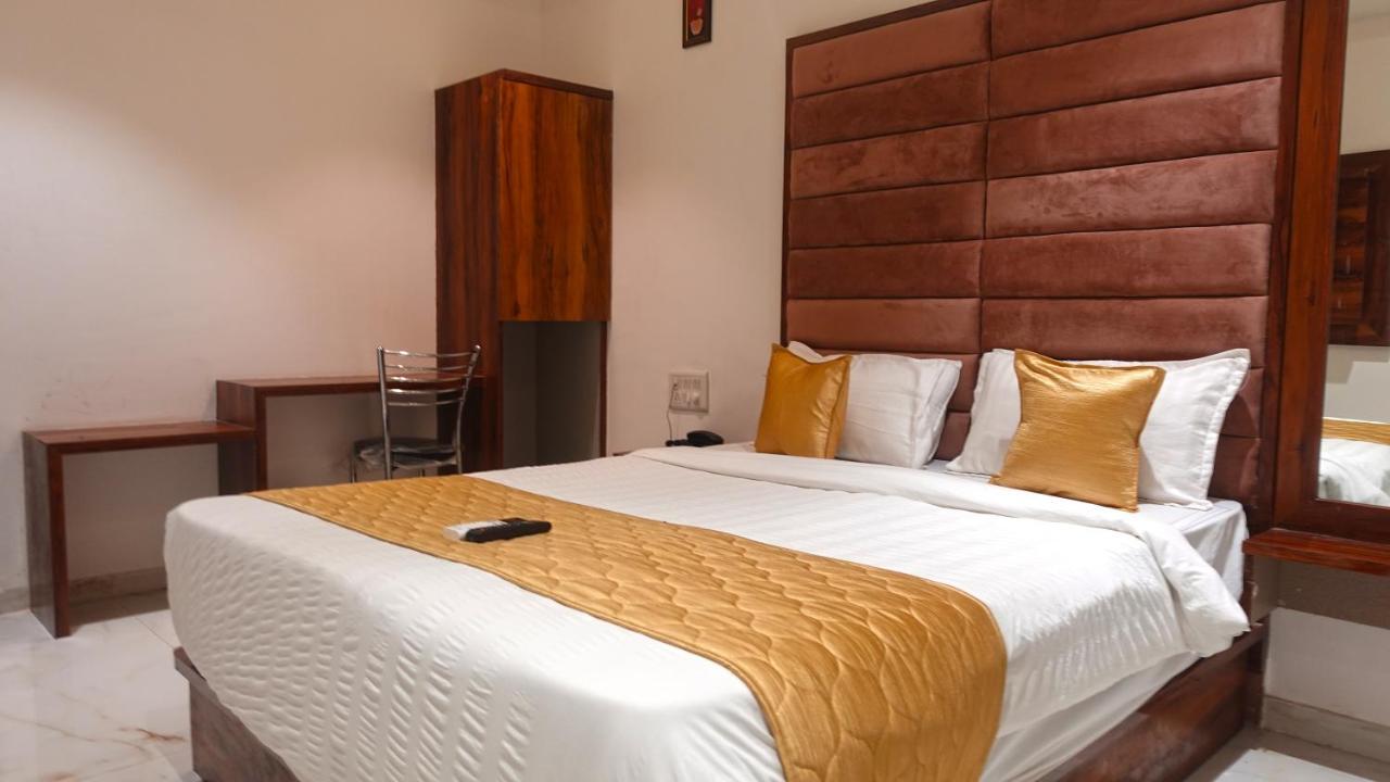 Hotel Palms Residency, Chembur Mumbai Kültér fotó