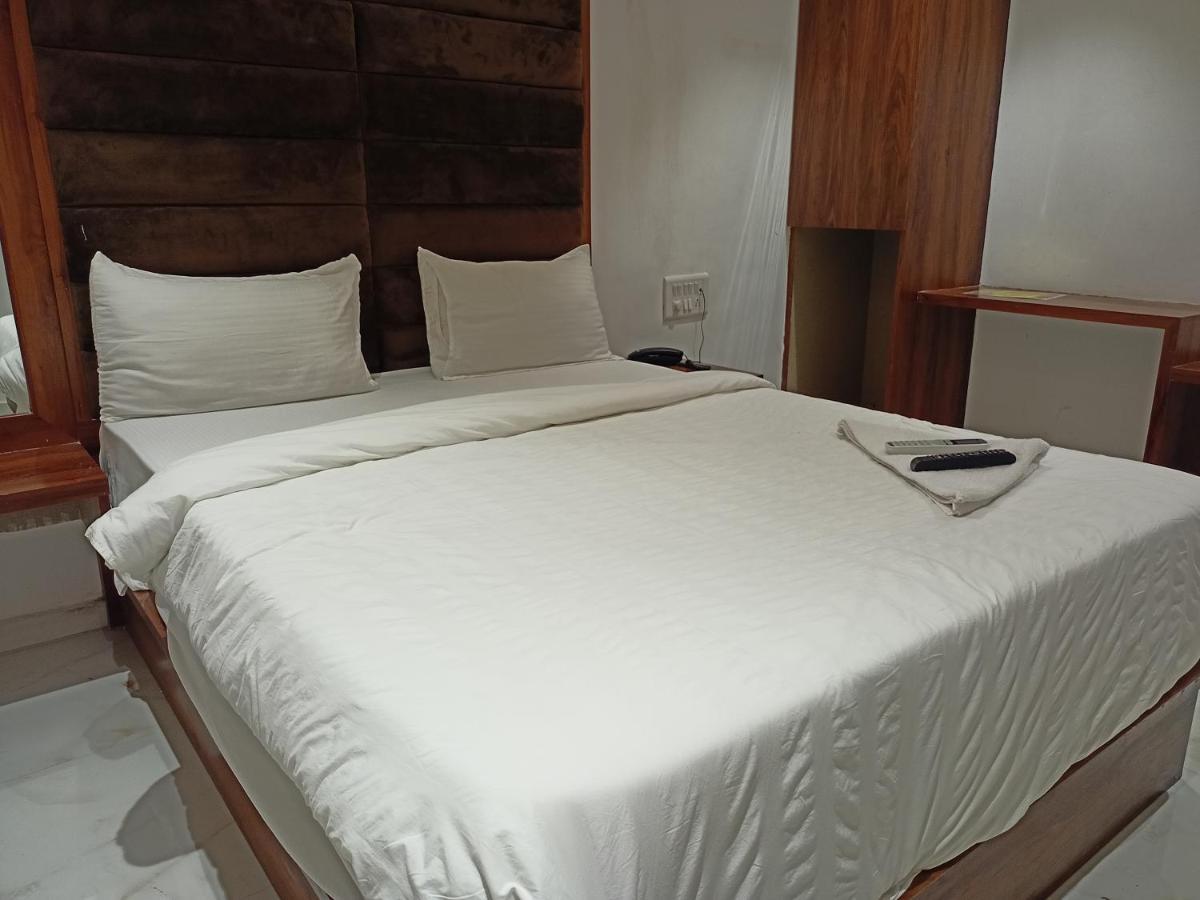 Hotel Palms Residency, Chembur Mumbai Kültér fotó